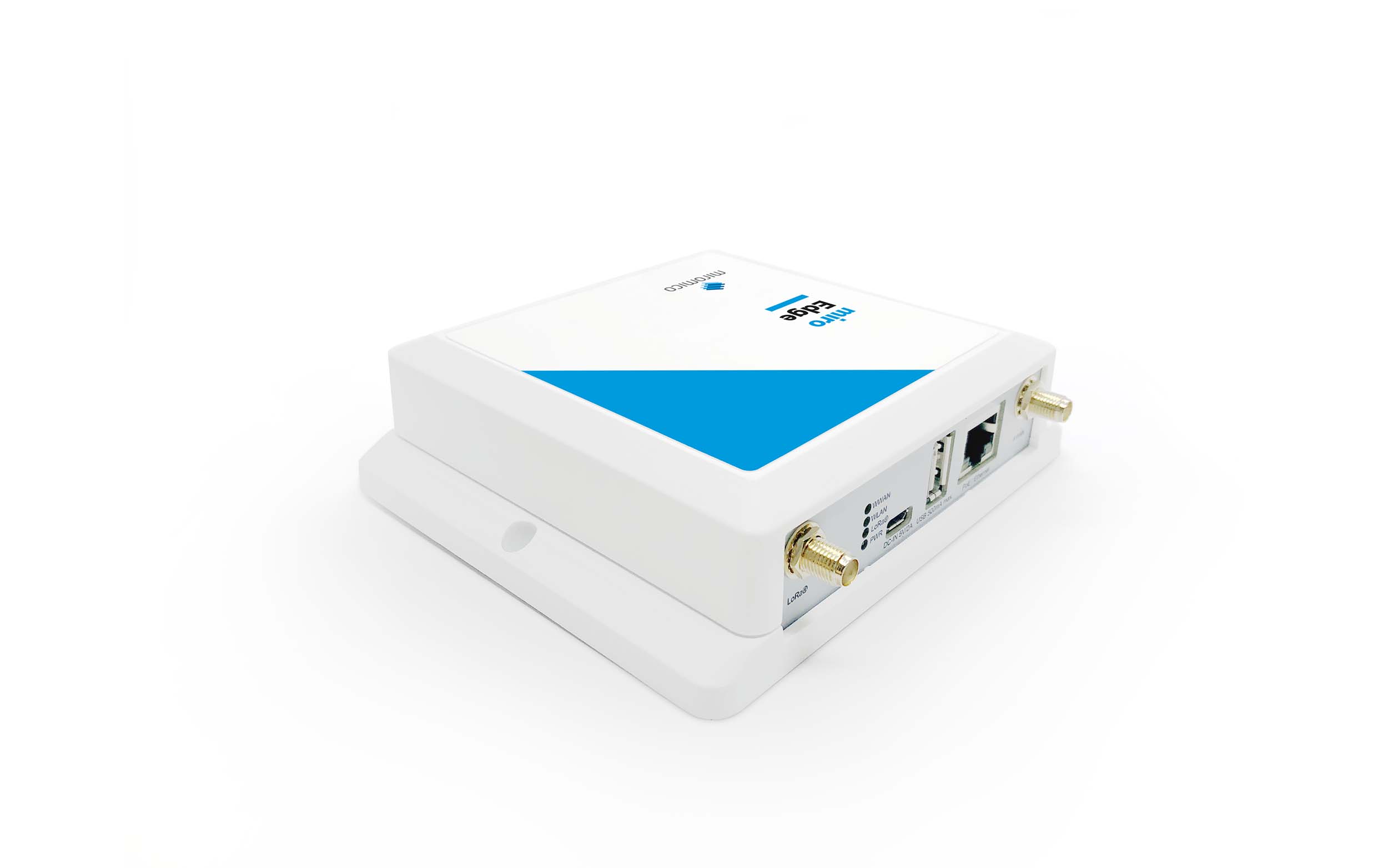 Customizable and modular LoRaWAN indoor gateway
